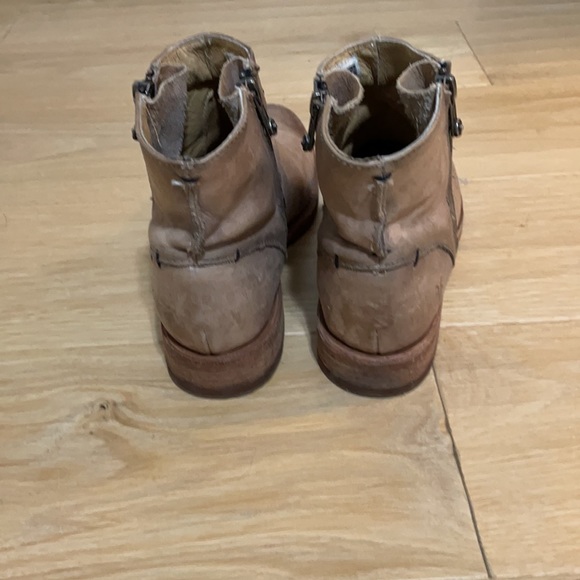 Women’s Frye boots - Picture 5 of 7